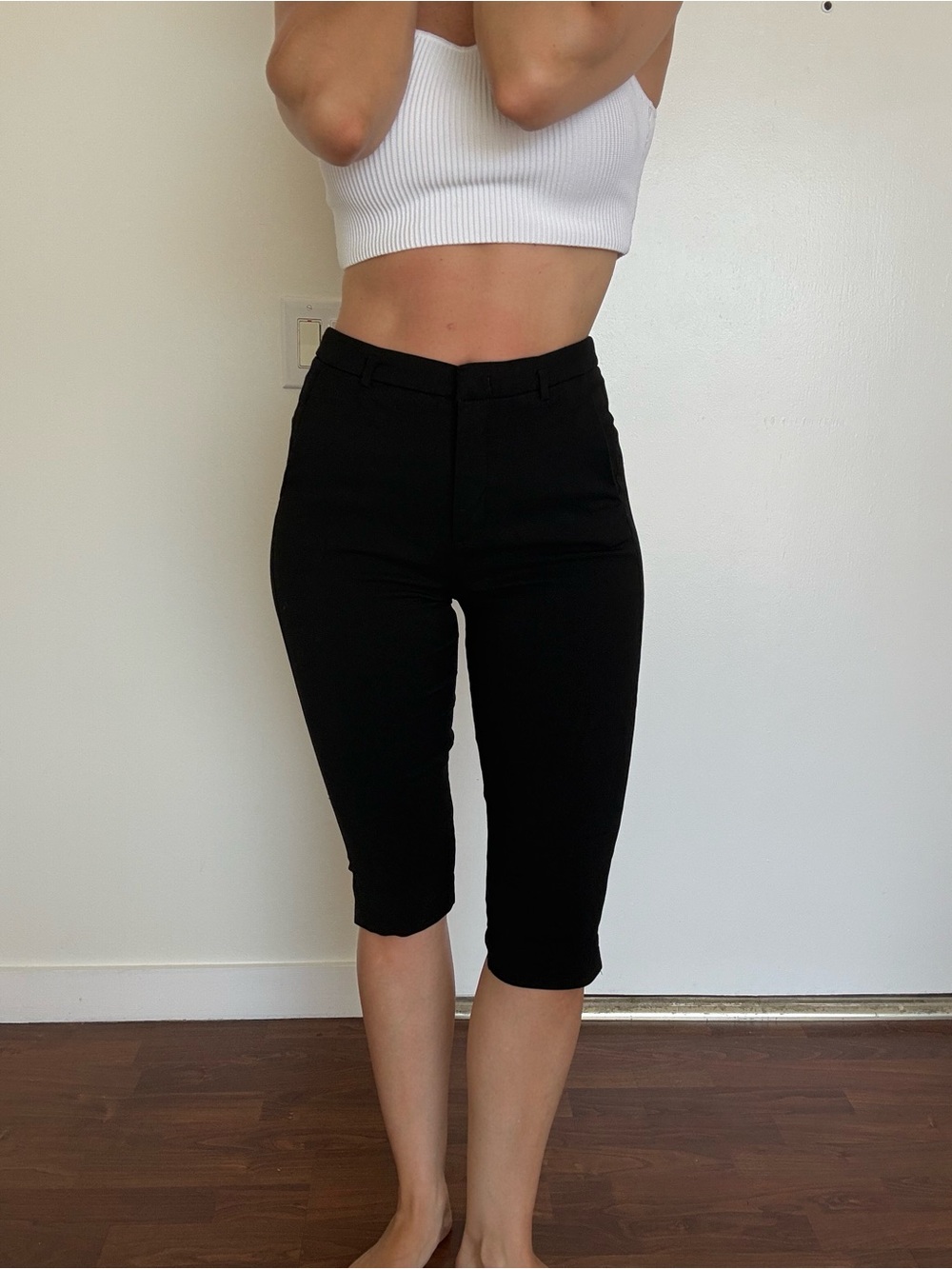 Mango Black Capri pants